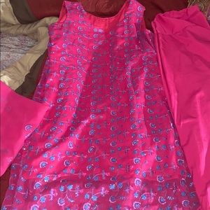 Sleeveless Indian fancy suit